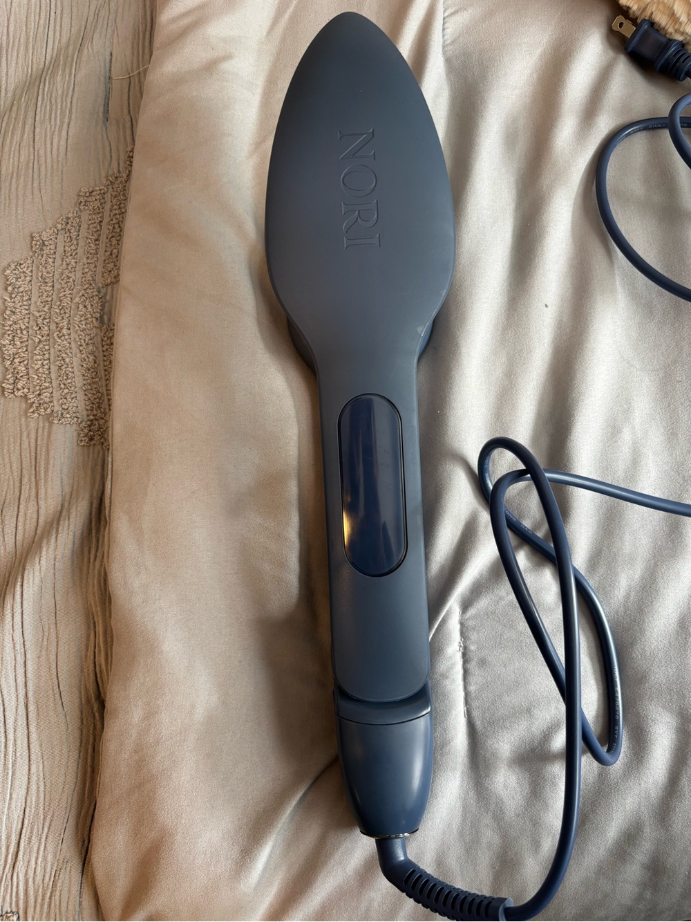 NORI handheld steam iron